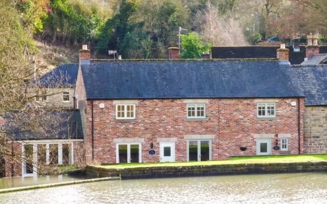 Weir Cottage on the Mill Pond