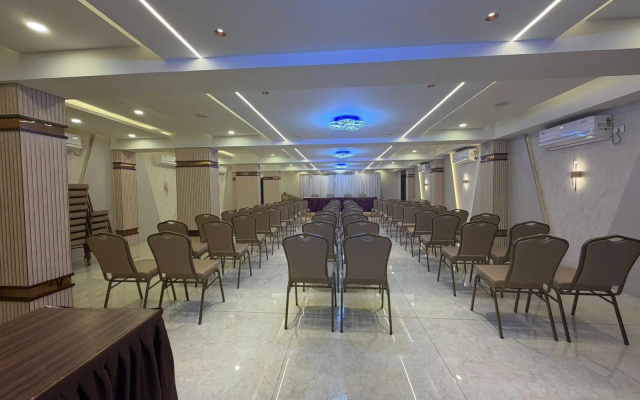 Alcott Hotel & Resorts