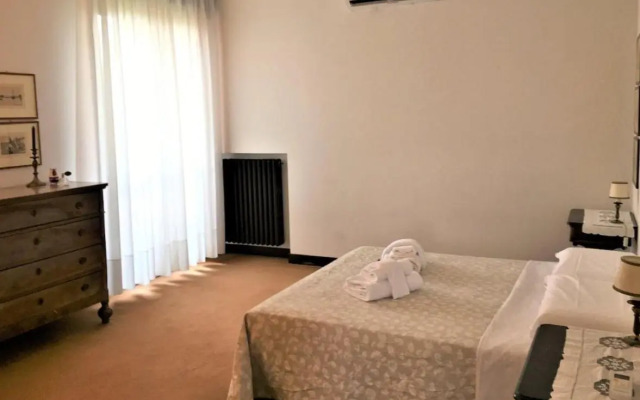 VILLA SETTANTA Lago di Garda - Heated Pool on request