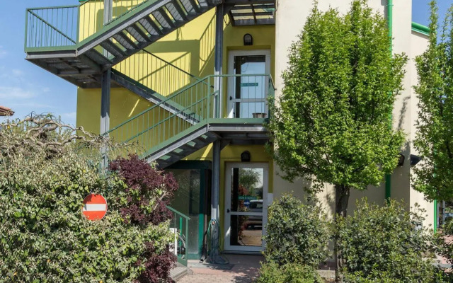 Roy Hotel