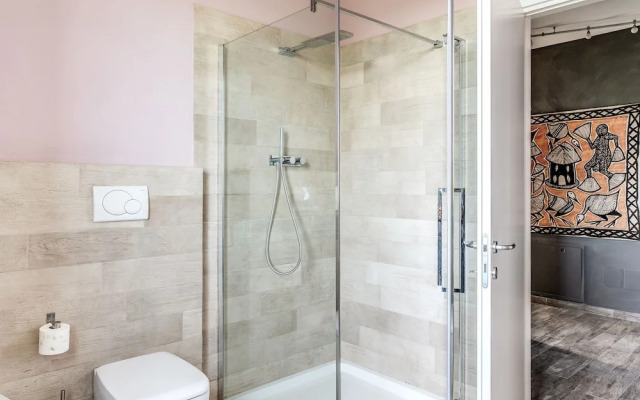 F Tale Country House