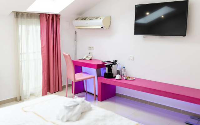 Alex Hotel
