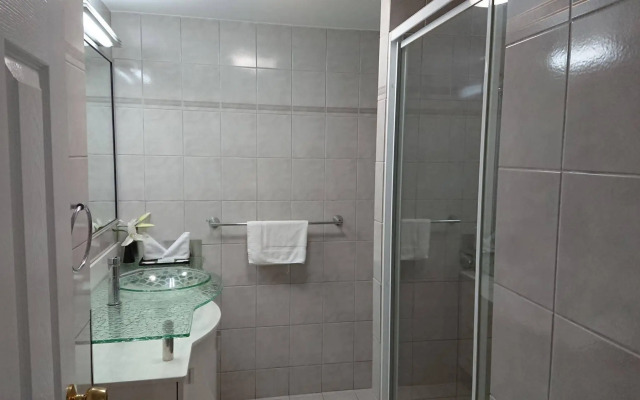 Surfers Hawaiian Apartments