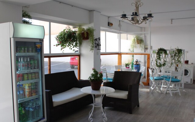 Eleonora Hotel Apartments