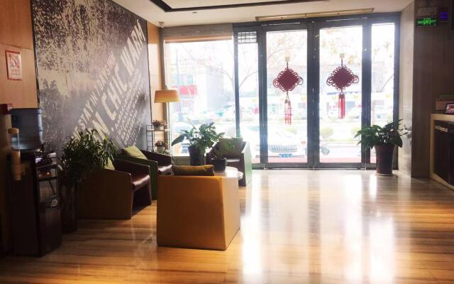 IU Hotel Luoyang Railway Station LongMen Grottoes
