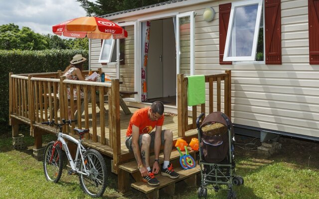 Camping LE VILLAGE PARISIEN****