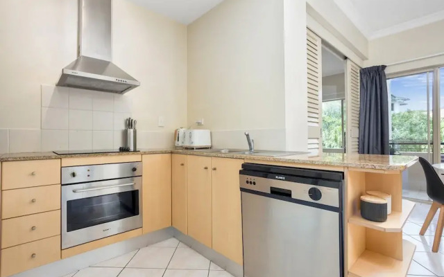 'The Lakes' Flexible One Bedroom