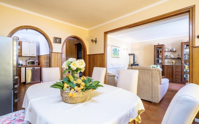 Stunning Home in Trsteno With Wifi and 2 Bedrooms