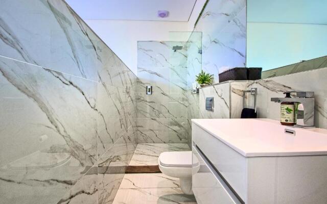 Badgemore Villa in Constantia Winelands