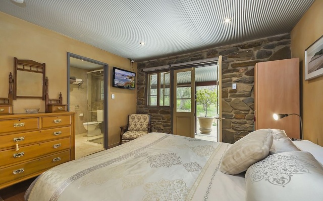 1860 Wine Country Cottages – Guest Rooms – Springton