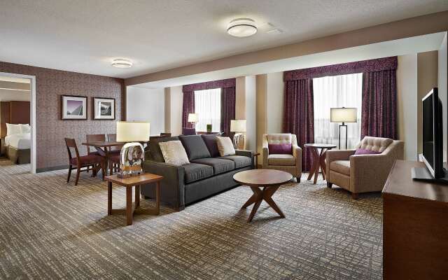 DoubleTree by Hilton Hotel West Edmonton