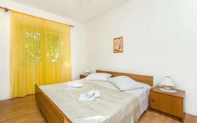 Apartments and Rooms Stjepan