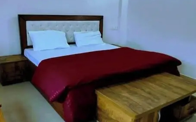 The Yamuna Deck Resort and Cafe