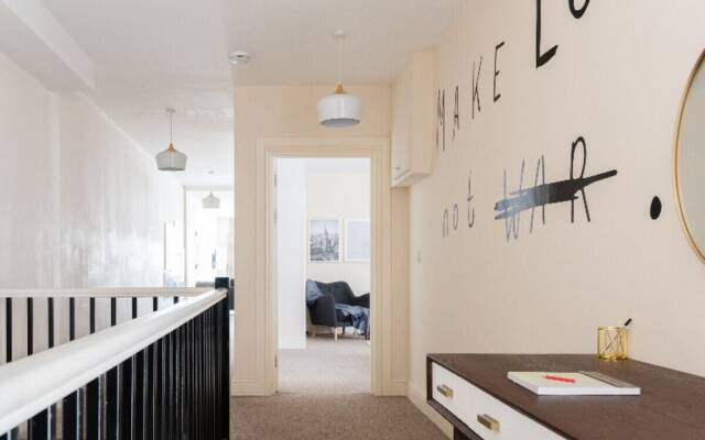 The Broadmead Jungle - Lovely & Central 3BDR Apartments	