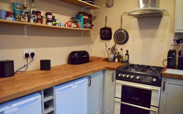 Spacious 1 Bedroom Flat in the Heart of Holloway