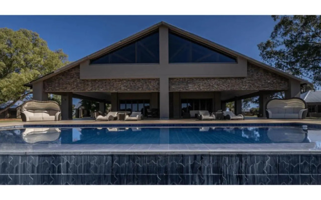 Sandune Lodge