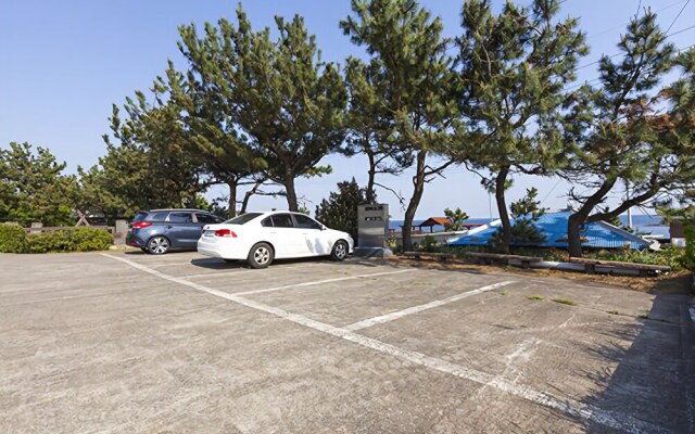 Seogwipo Getbawi Pension