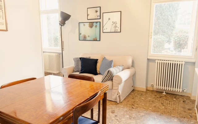One step from the lake - Italian Homing
