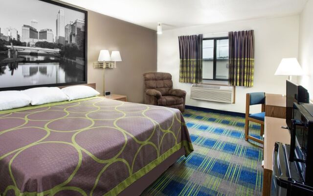 Super 8 by Wyndham Columbus