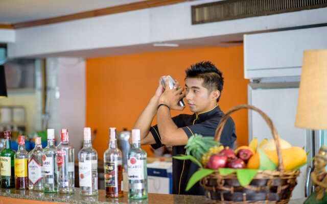 Golden Beach Cha-Am Hotel