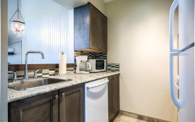 Stunning Condo - View on Lake Tremblant & Mountain