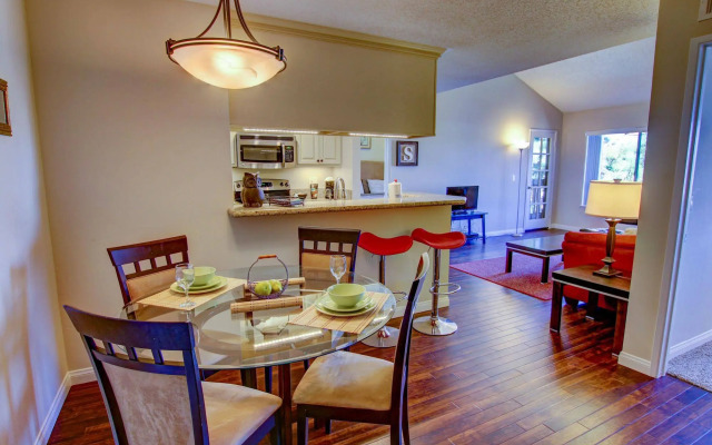 Sunshine Suites at Hillcrest