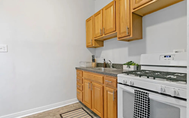 1BR Unit - Belmont J3