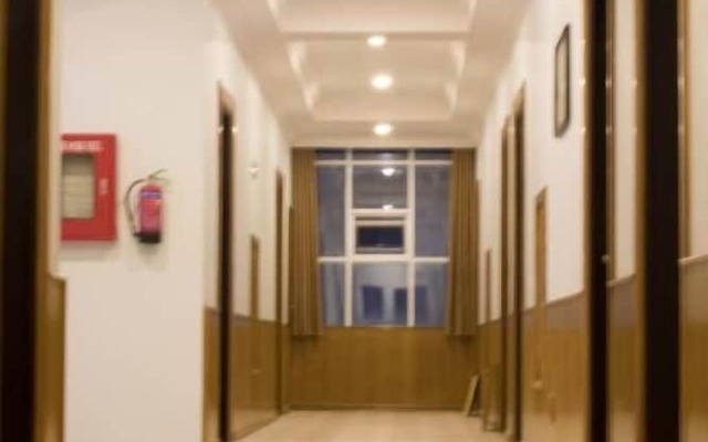 Shwe Pyi Thain Kha Hotel