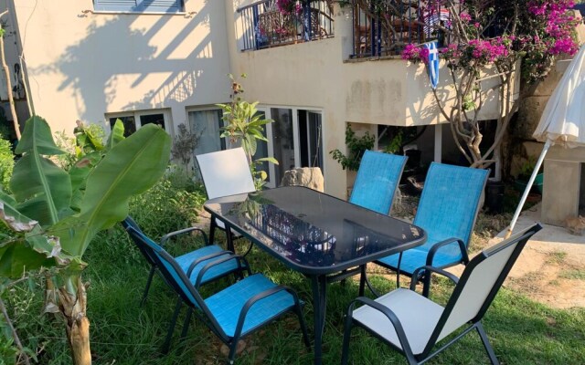 1 Bedroom Apartment on Beach Elias Upper