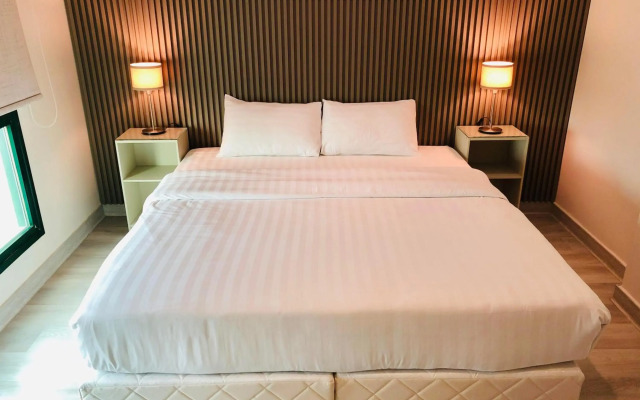 Times Square Suite Hotel