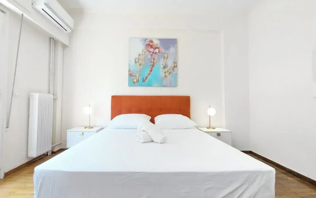 Athens Divas Velvet Gold Suites