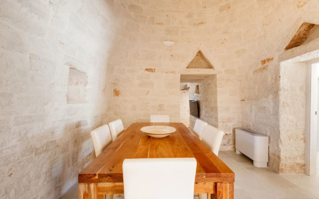 4003 Brunaldi Trulli by Perle di Puglia