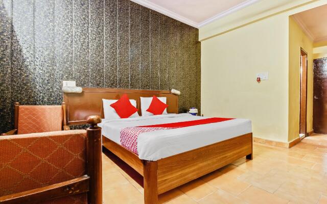 OYO 29077 Hotel Ratandeep