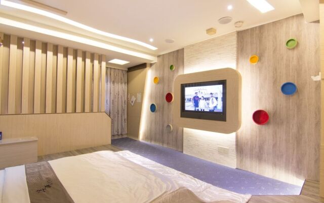 Shihua Motel