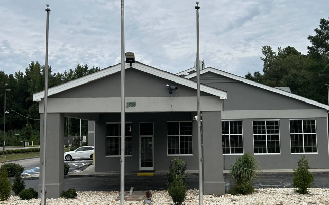 Super 8 by Wyndham Fayetteville
