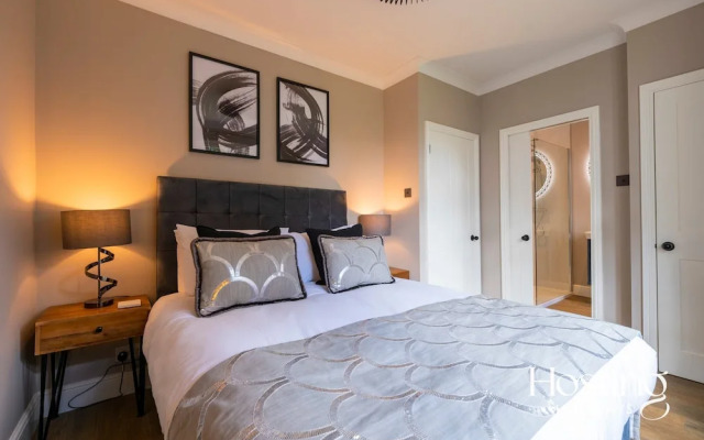 The Victoria - Central Luxury Home