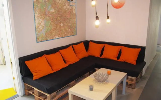 Box61 Art Concept Flat