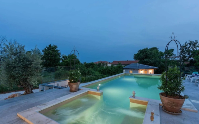 Modern Villa With Swimming Pool and Fenced Garden