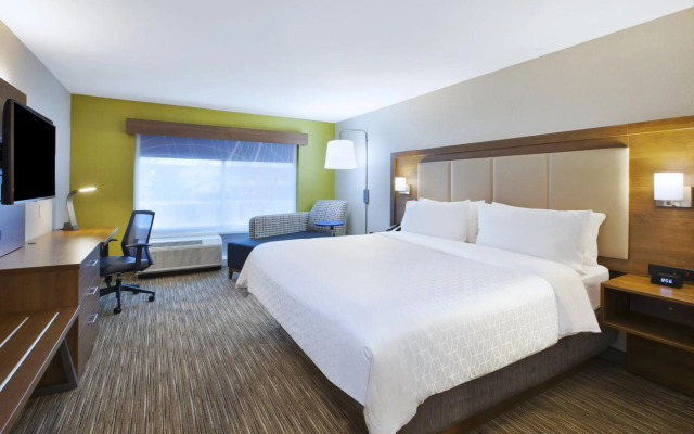 Holiday Inn Express Grand Rapids Airport North by IHG