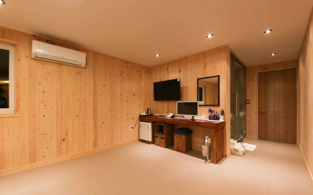 CC Business Hotel