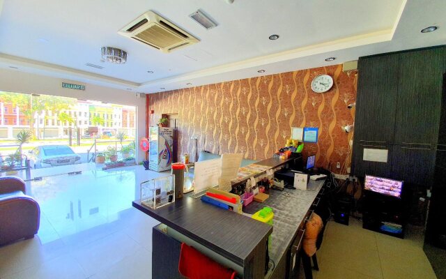 OYO 89715 CK Hotel