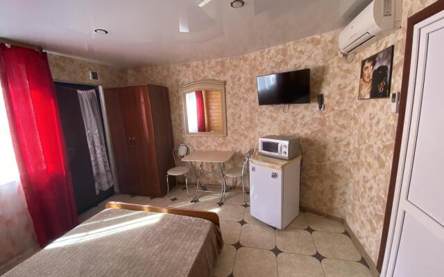 Guest house on Nadezhda Street
