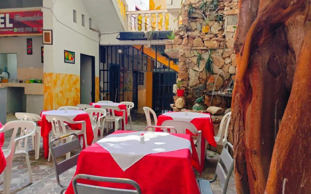 Hotel Plaza Confort Inn