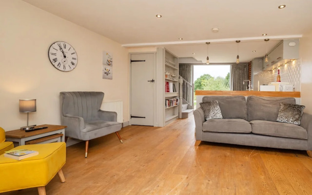 Maple Barn: Lux Rural Retreat Near Norfolk Coast