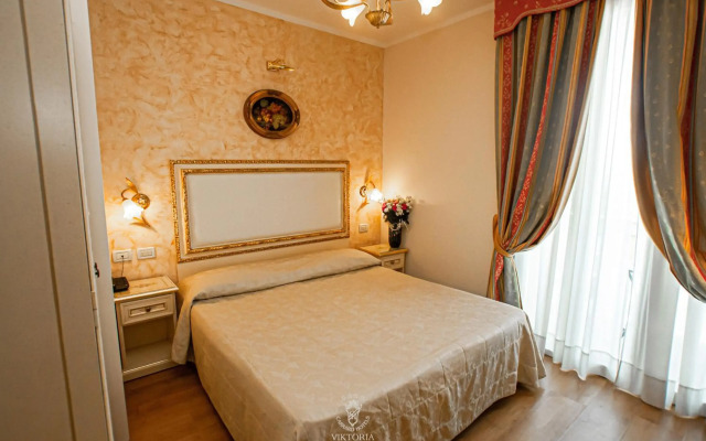 Viktoria Palace Hotel