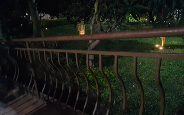 Airport Side Hotel Entebbe
