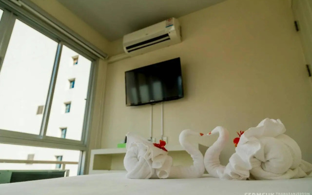 Right Place Sathorn