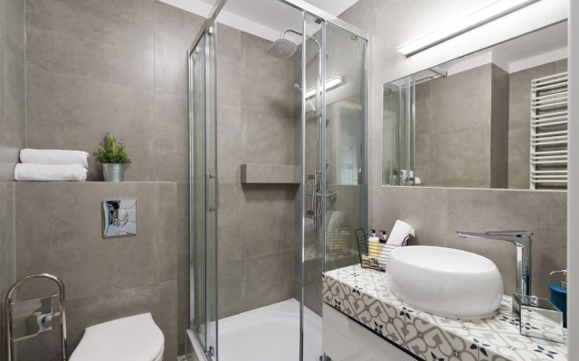 Lake Studio by Loft Affair