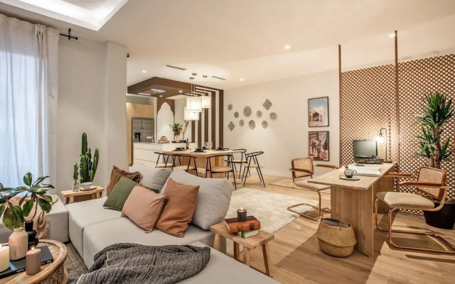 Khamlia - 3 Bedrooms and Balcony in Almagro