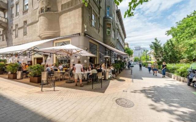 Liszt Designer 2Bedroom Center Apartment